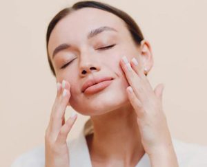 کرم پمپی ب کمپلکس پوست چرب آرگان 200 میل کامان 2 medicinal plants beautiful skin 4