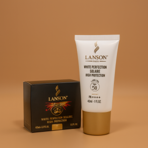 ضد آفتاب فلوئید بی رنگ لانسون مناسب برای پوست مختلط و چرب با ‏SPF50‏ محافظت در برابر آفتاب بالا کد 0042