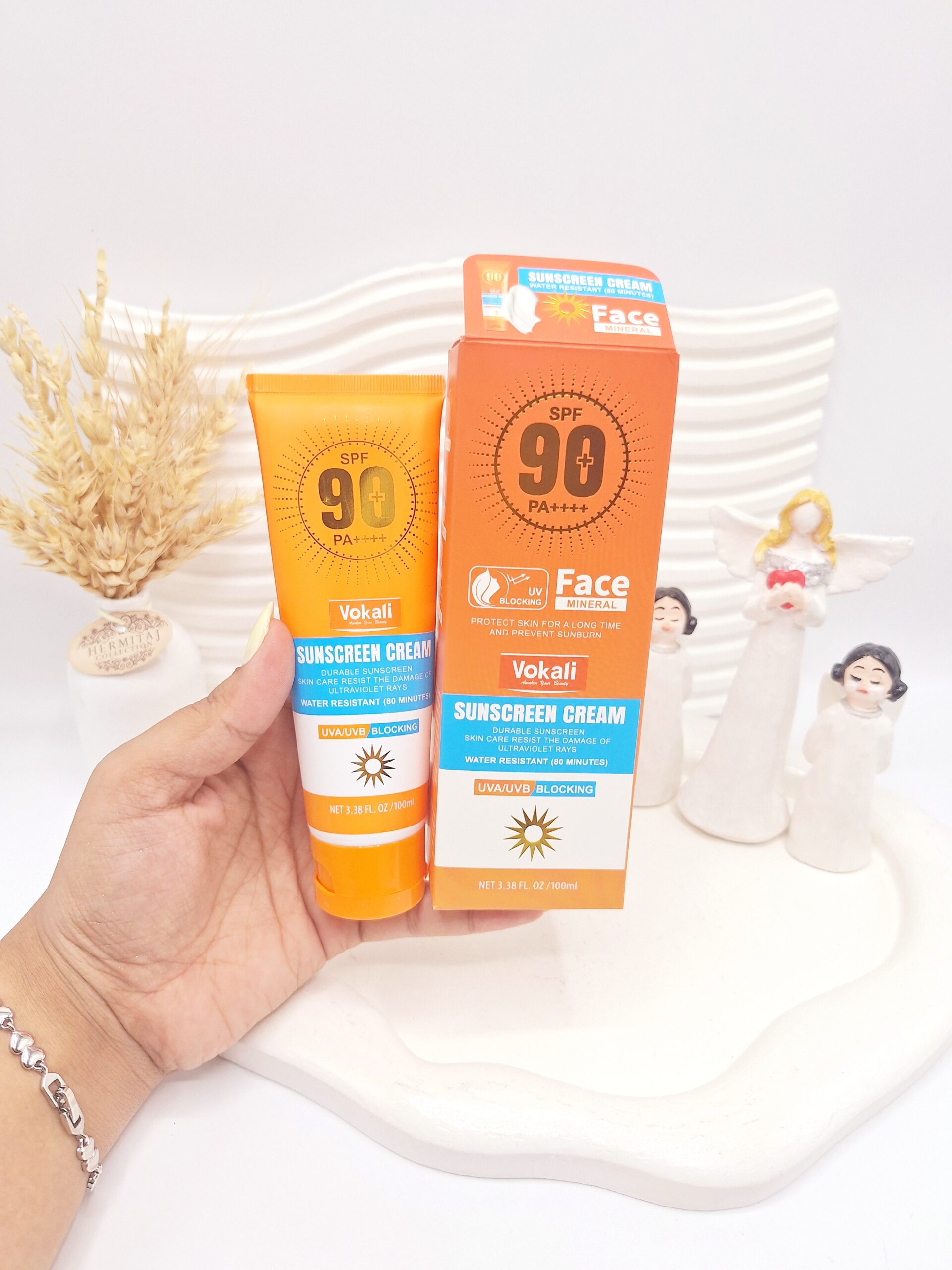 کرم ضد آفتاب صورت و بدن Spf90 Vokali کد CX7753 1 کرم ضد آفتاب صورت و بدن Spf90 Vokali کد CX7753