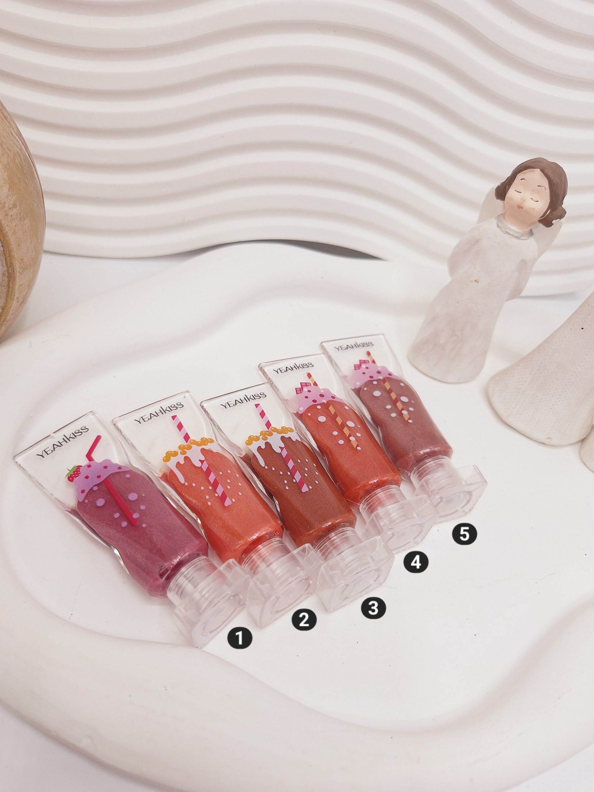 رژ مایع شاین شیشه ای طرح آیس پکی کد 1091 1 رژ مایع شاین شیشه ای طرح آیس پکی کد 1091