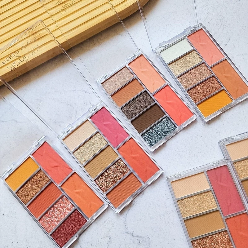 پالت 7رنگ رژ گونه و سایه چشم عطری اورجینال Merrycolor کد MC1109 1 پالت 7رنگ رژ گونه و سایه چشم عطری اورجینال Merrycolor کد MC1109