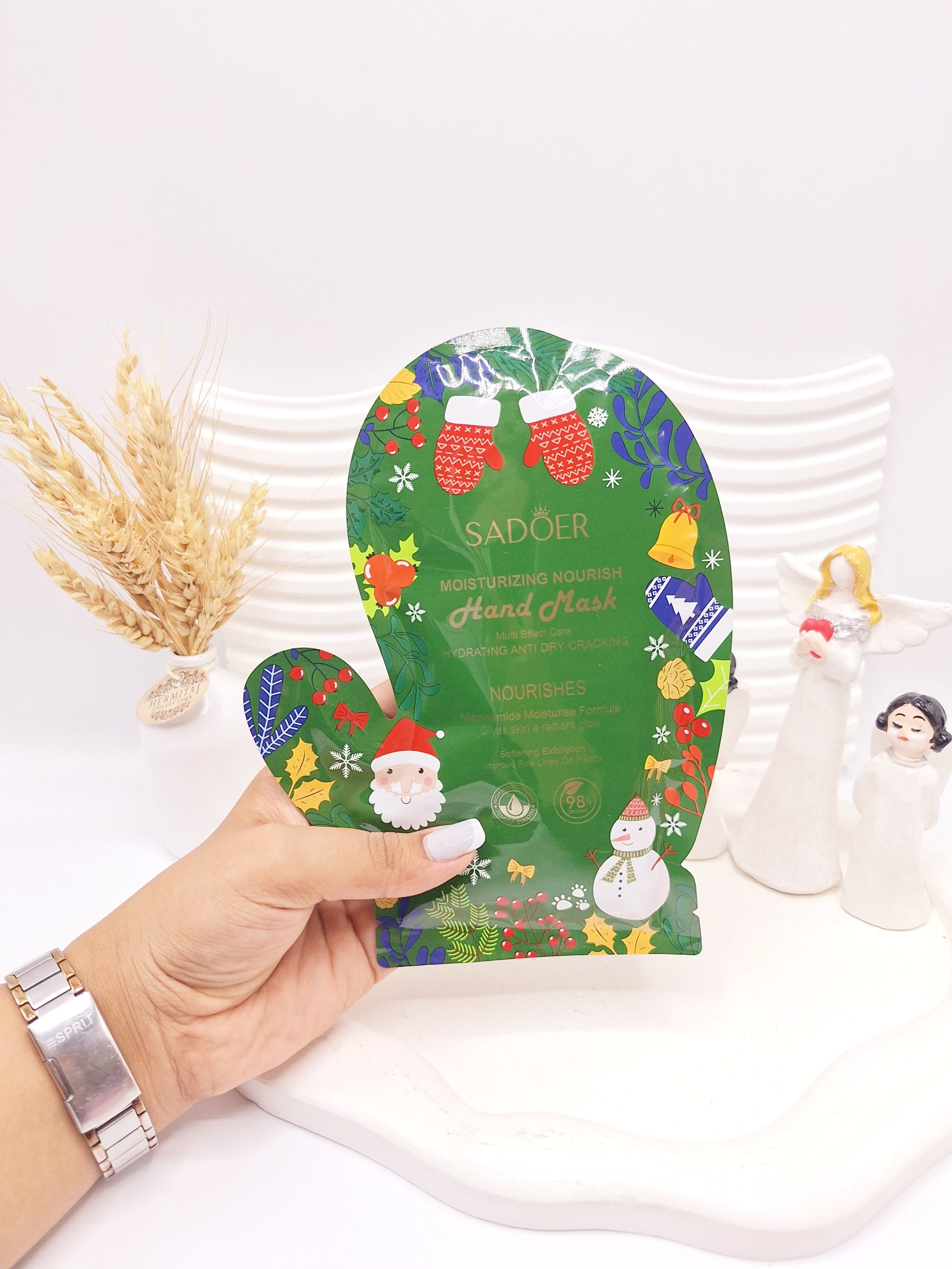 ماسک ورقه ای مرطوب کننده دست کریسمس برند سادور کد 2730 1 ماسک ورقه ای مرطوب کننده دست کریسمس برند سادور کد 2730