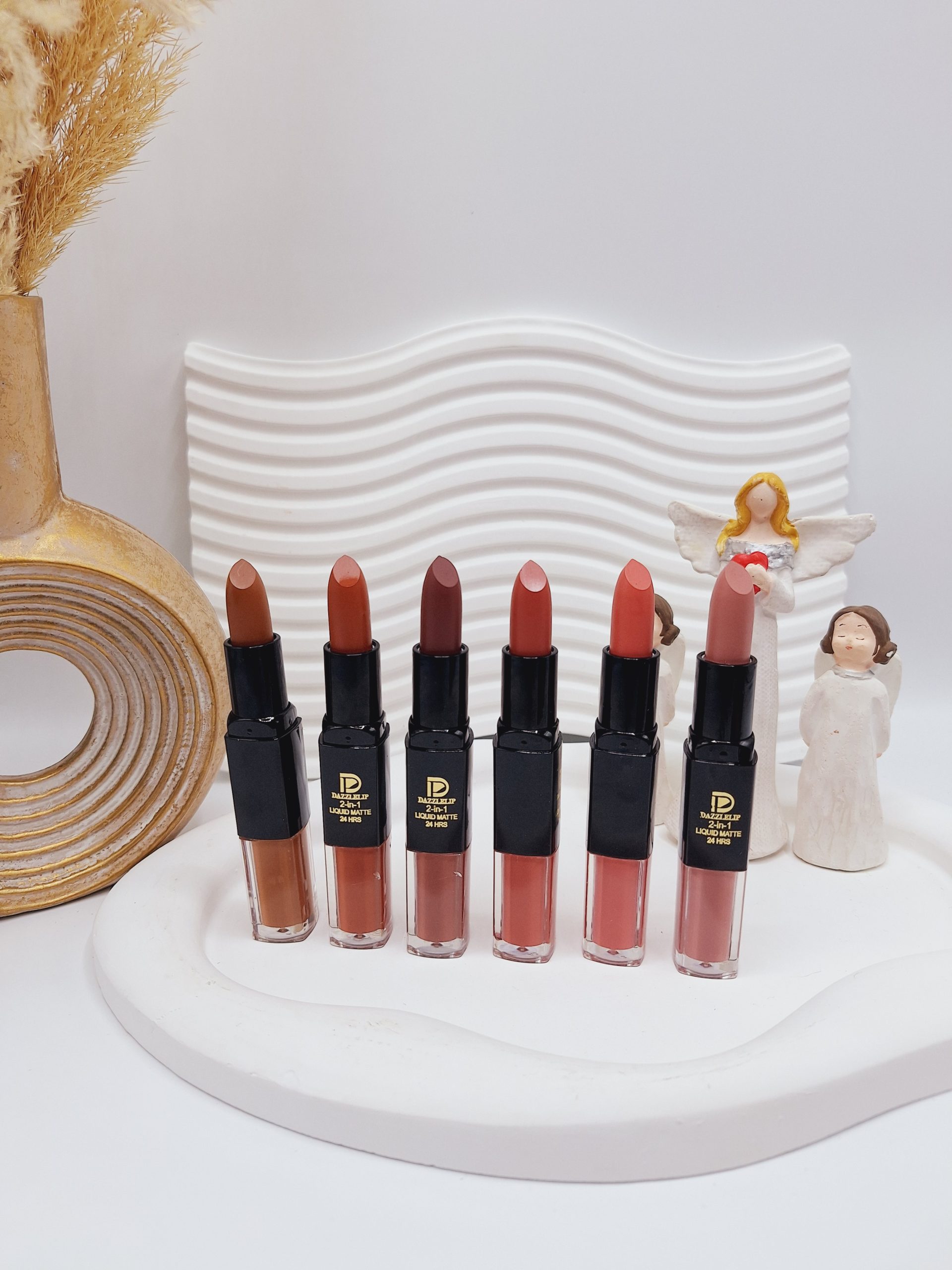 پک 6 تایی رژ جامد و مایع دو سر کد 0438 1 پک 6 تایی رژ جامد و مایع دو سر کد 0438