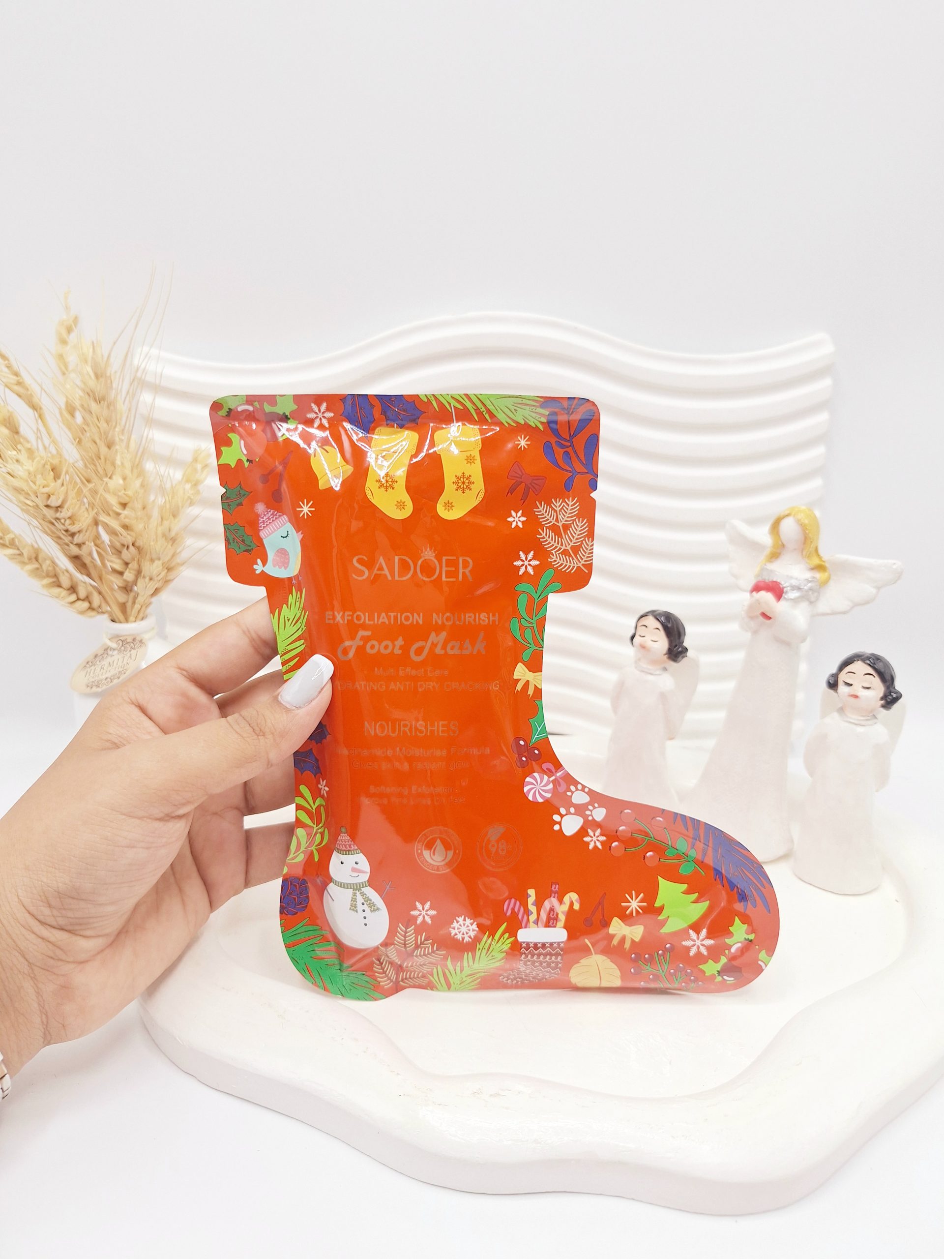 ماسک ورقه ای مرطوب کننده پا کریسمس برند سادور کد 2747 1 ماسک ورقه ای مرطوب کننده پا کریسمس برند سادور کد 2747