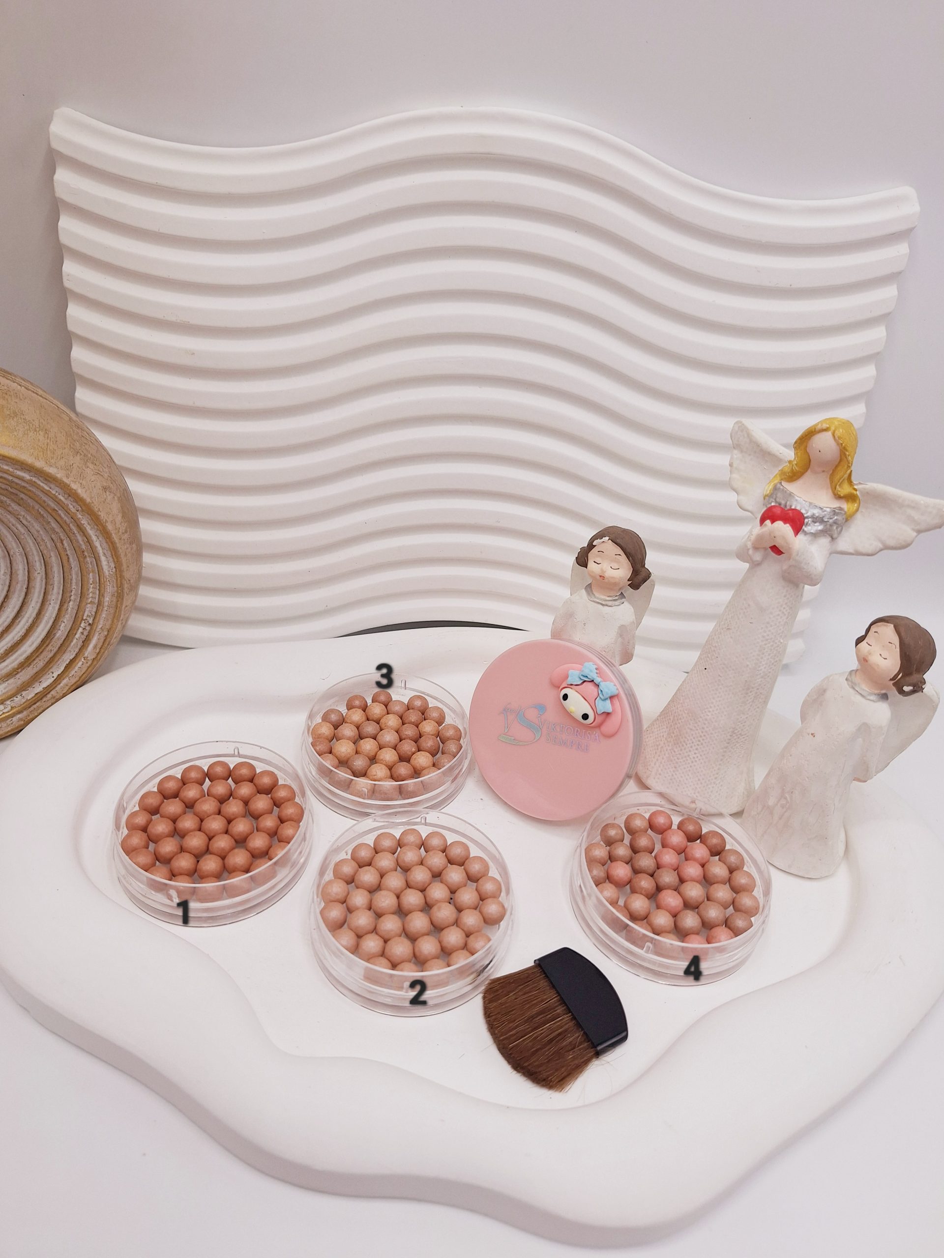 رژ گونه توپ توپی ترند طرح عروسک کیتی کد 0987 1 رژ گونه توپ توپی ترند طرح عروسک کیتی کد 0987