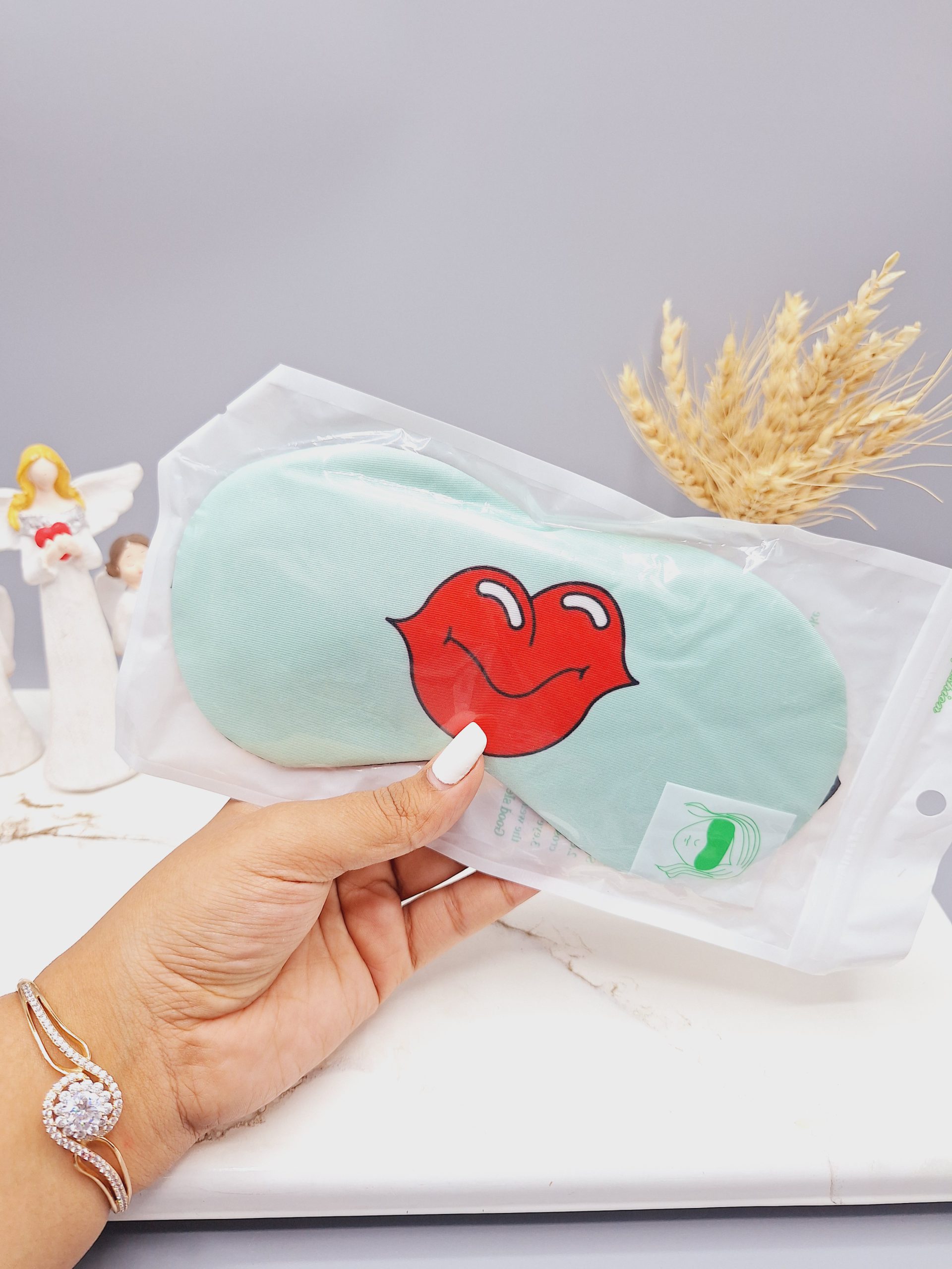 چشم بند ساده کمپرس سرد و گرم طرح رندم 1 چشم بند ساده کمپرس سرد و گرم طرح رندم