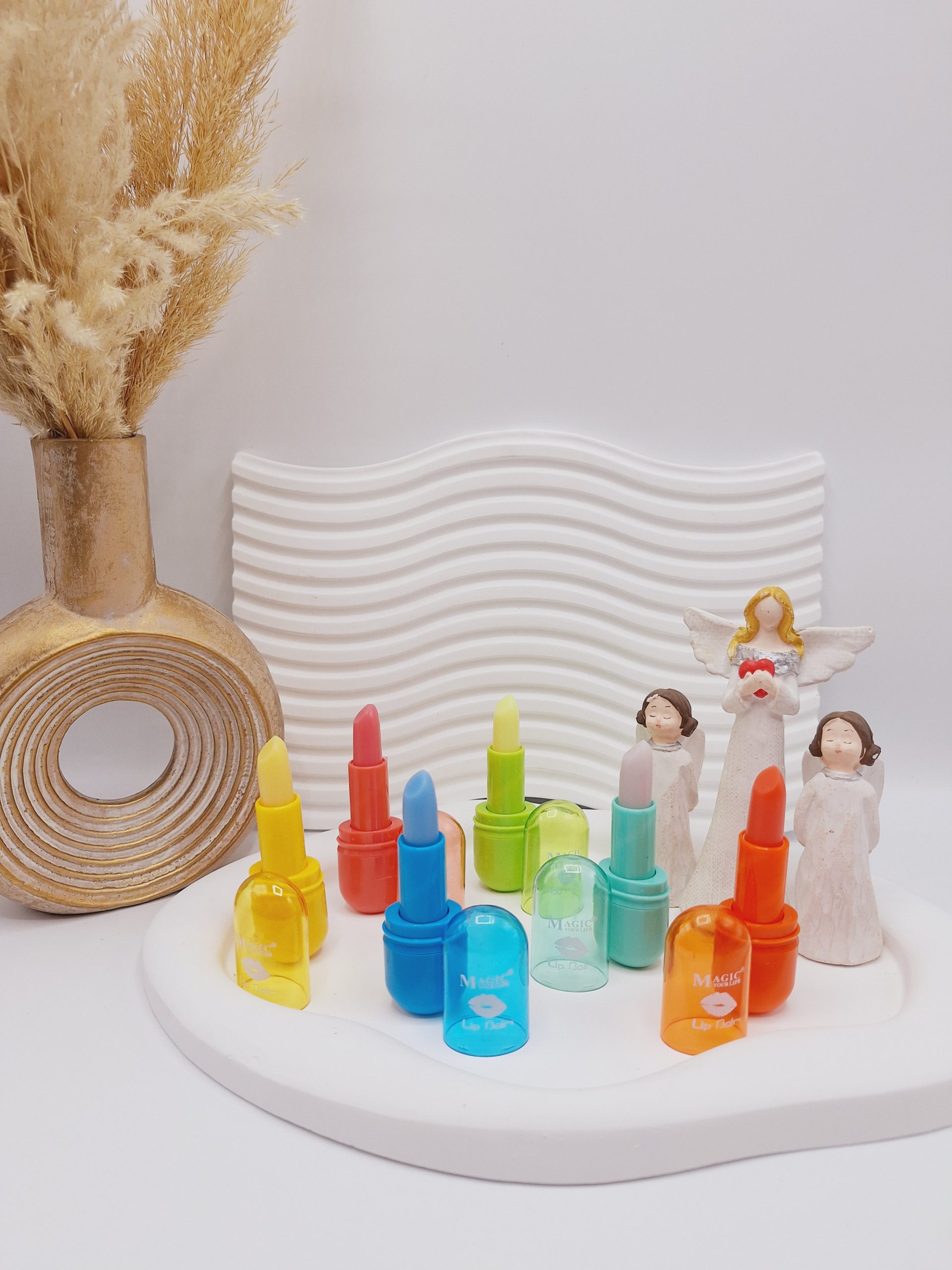 بالم لب پوکه رنگی برند مجیک فوق العاده خوشبو کد LC09 1 بالم لب پوکه رنگی برند مجیک فوق العاده خوشبو کد LC09