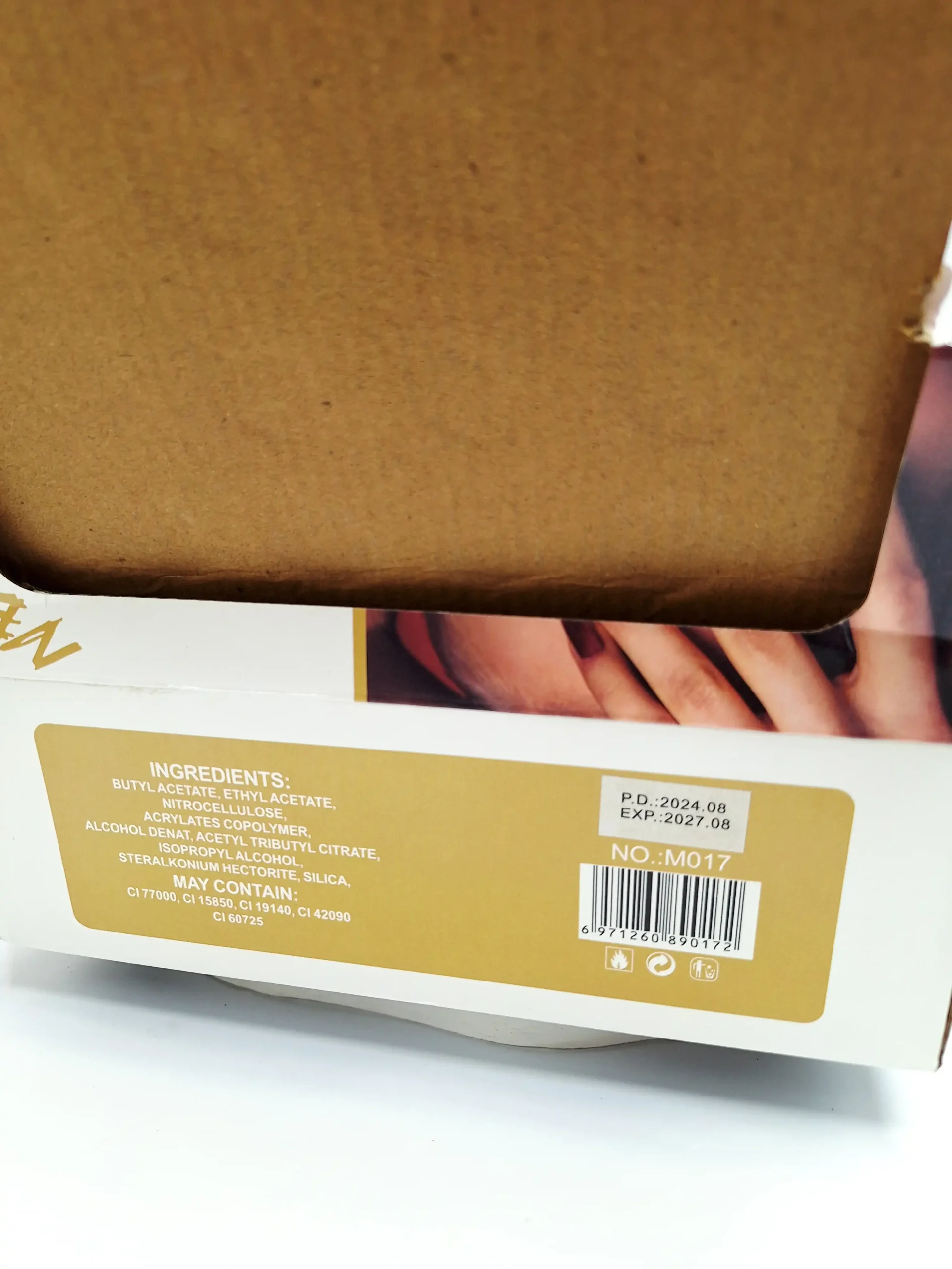 لاک ناخن مشکی برند MELYAN POT کد 0172 1 لاک ناخن مشکی برند MELYAN POT کد 0172