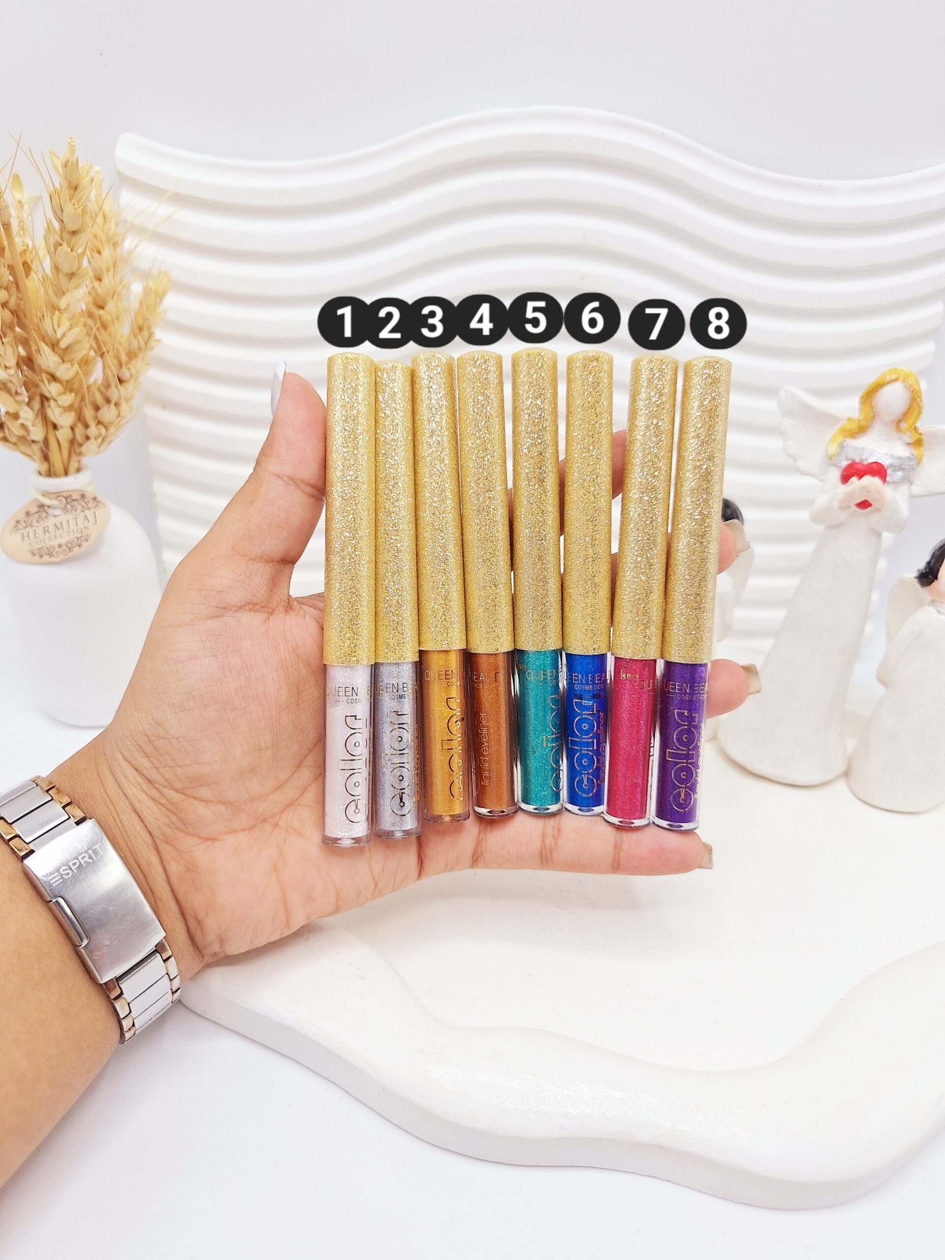 خط چشم شاین دار پوکه طلایی برند اونلی بیوتی کد 1138 1 خط چشم شاین دار پوکه طلایی برند اونلی بیوتی کد 1138