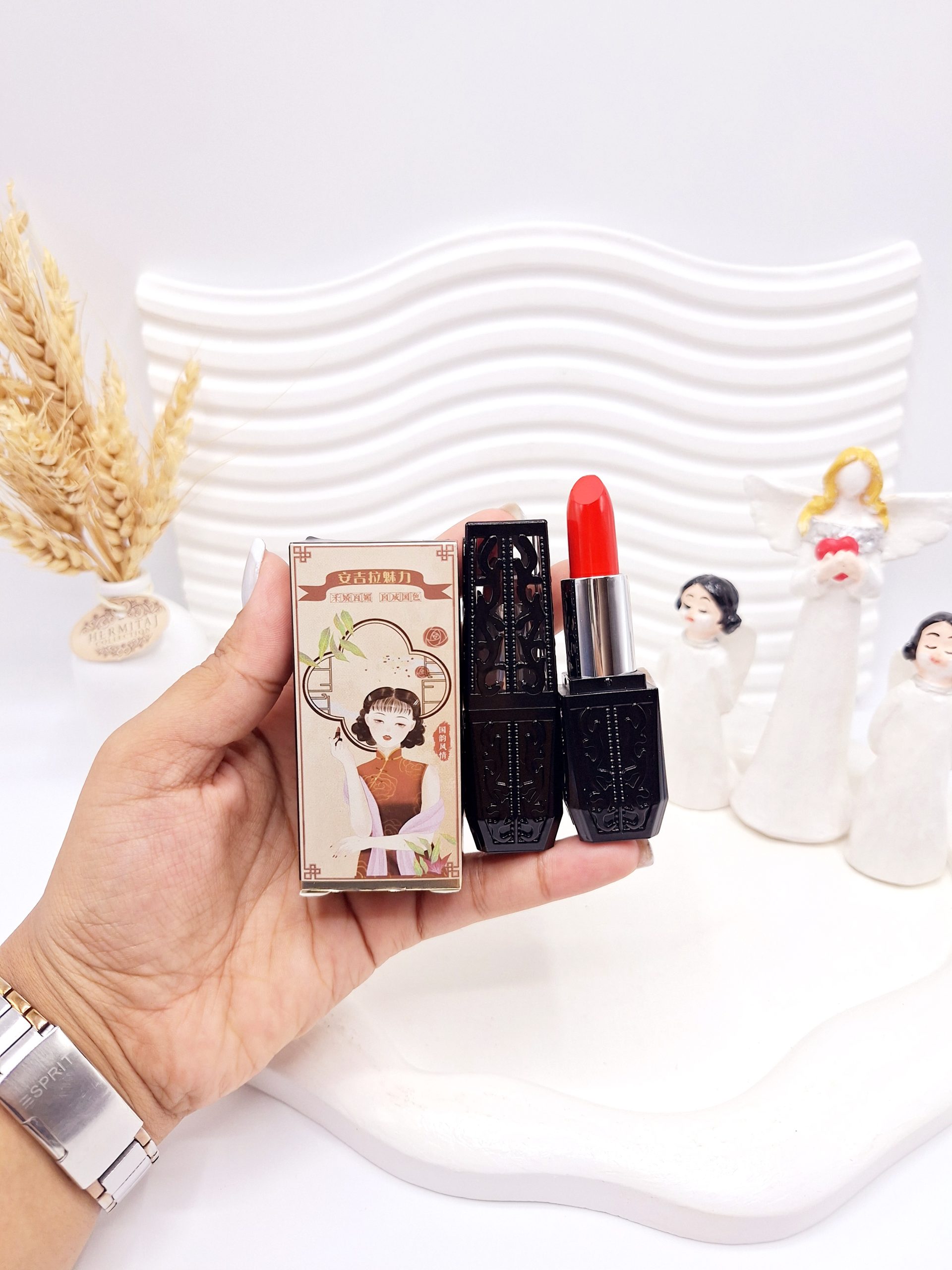 رژ لب جامد نرم و روان مدل دختر چینی کدAG8801 1 رژ لب جامد نرم و روان مدل دختر چینی کدAG8801