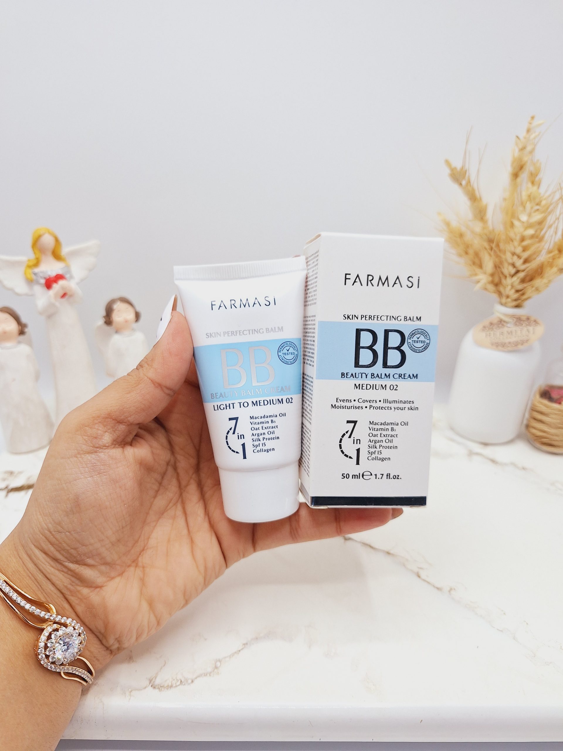بی بی کرم پودر فارماسی FARMASI حجم 50 میل کارتن آبی کد 3984 1 بی بی کرم پودر فارماسی FARMASI  حجم 50 میل کارتن آبی کد 3984