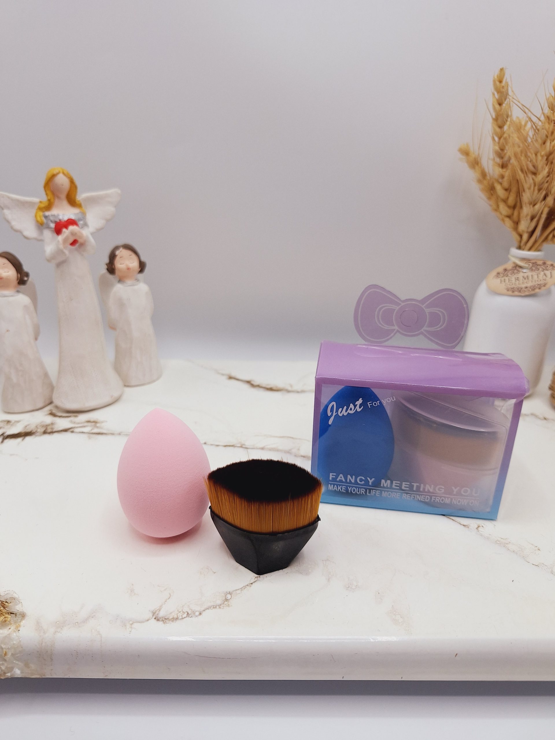 پک 2 تایی پد تخم مرغی و براش کرم پودر کد 0125 1 پک 2 تایی پد تخم مرغی و براش کرم پودر کد 0125