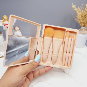 ست براش پر تراکم آینه دار و باکس دار  رنگ کرم روشن