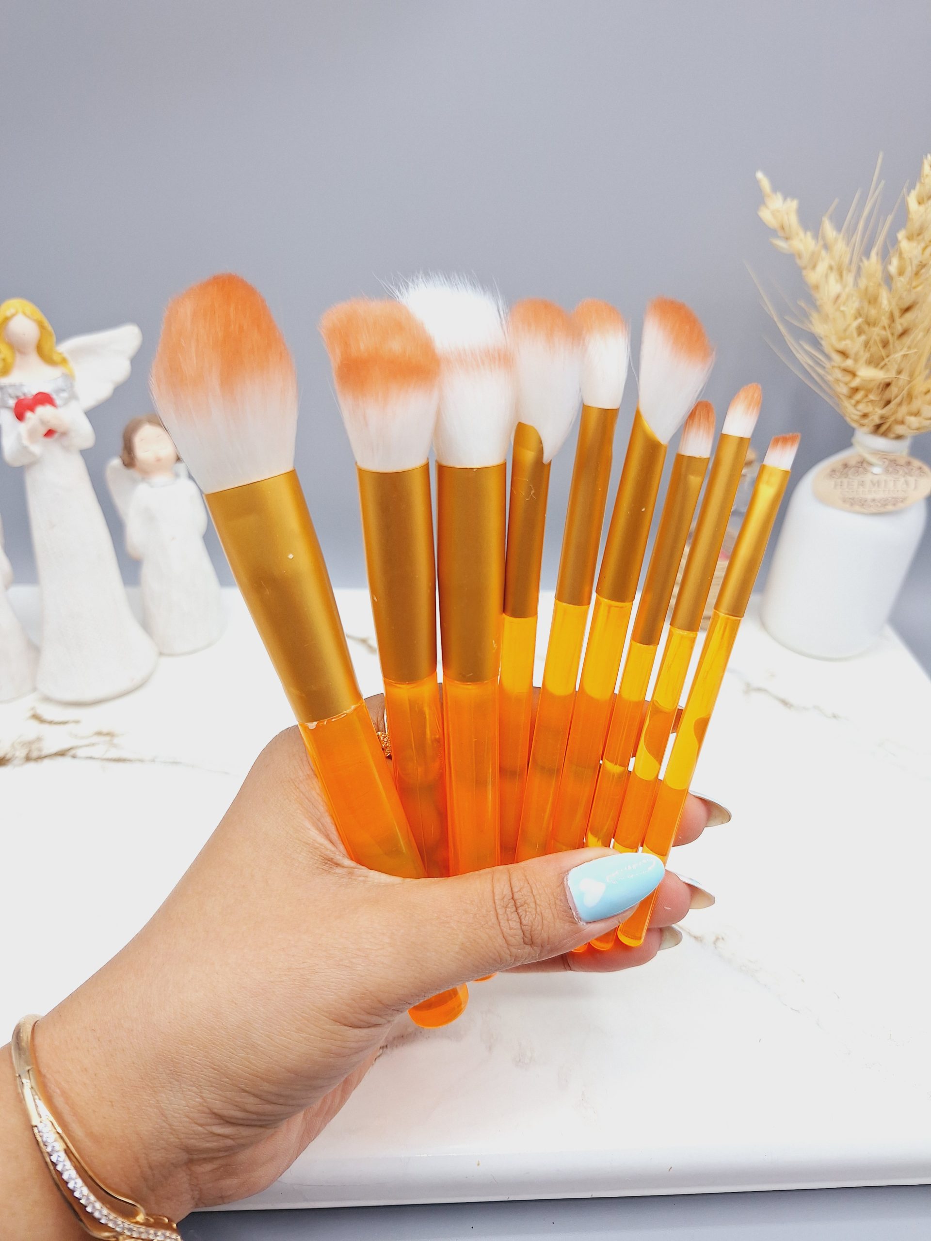 ست براش 8 تیکه شیشه ای رنگ پاستیلی 1 ست براش 8 تیکه شیشه ای رنگ پاستیلی