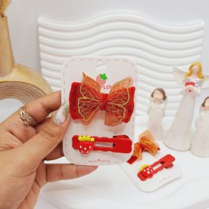 گیره سر قرمز پروانه دار و توت فرنگی