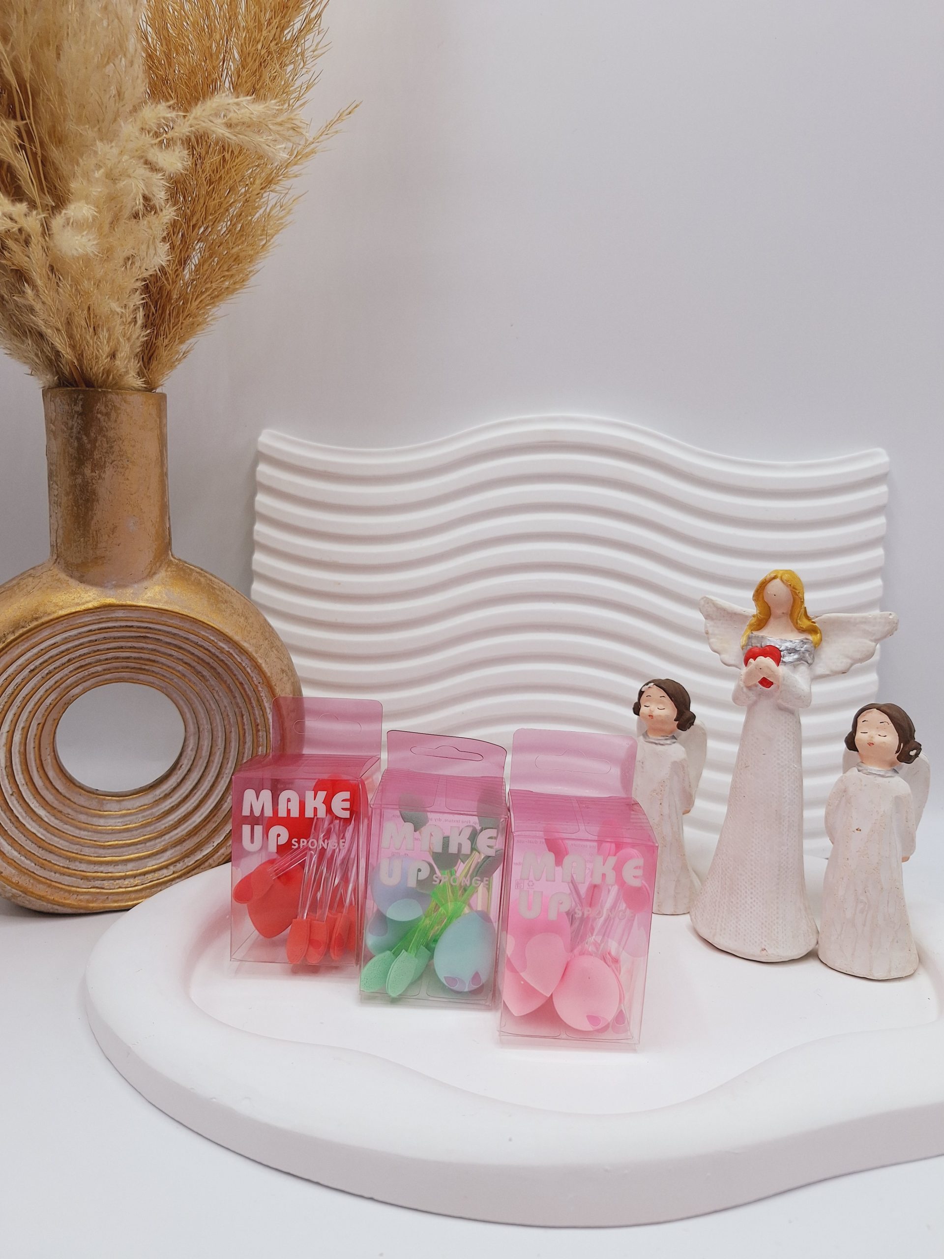 ست پد کانسیلر گوگولی همراه با پد سایه MAKE UP 1 ست پد کانسیلر گوگولی همراه با پد سایه MAKE UP